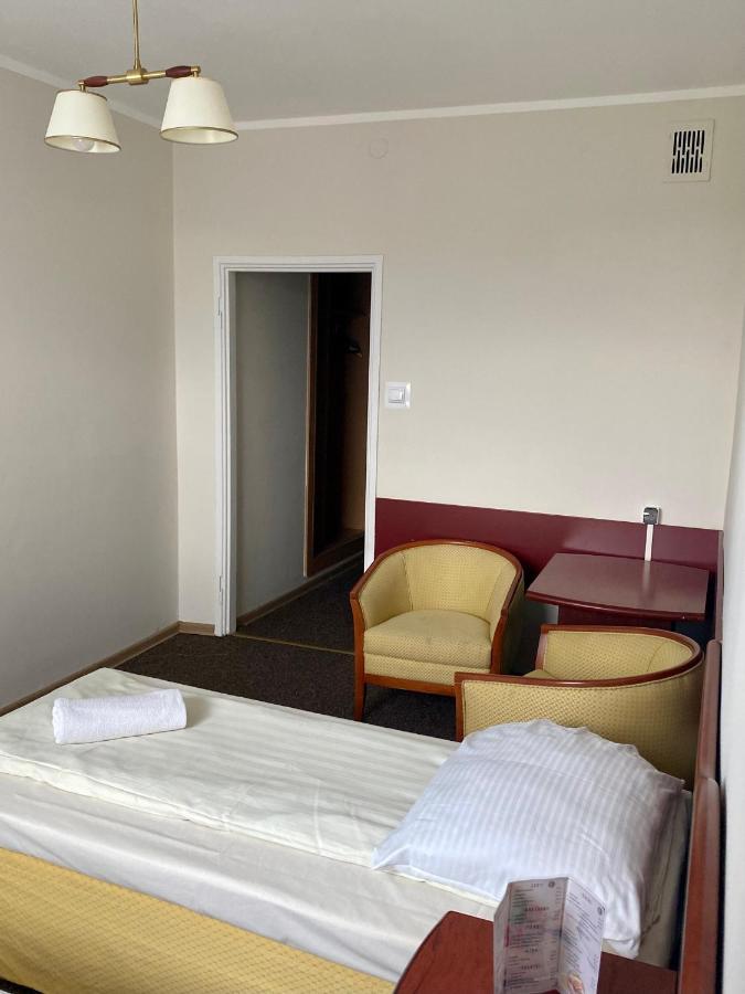 Dom Turysty Sanok Aparthotel Eksteriør bilde
